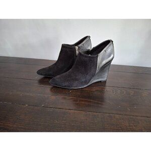 Vince Camuto Black Leather Kemper Pointed Toe Bootie/pre-owned, Sz. 7.5M